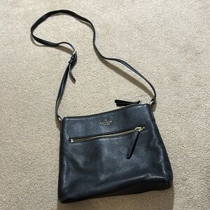 Kate Spade New York Jackson Zip-Top Crossbody Black